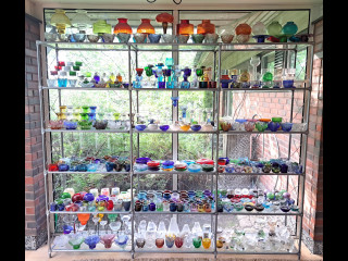 Kotimaisia Kynttelikköjä ja tuikkuja n.620kpl